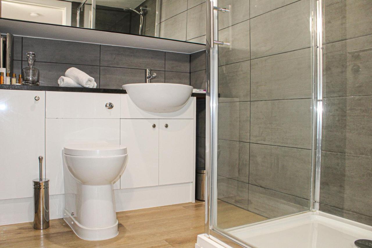 Modern Luxury Serviced Duplex Apartments By Repose- 150 Metro Court, West Bromwich Dış mekan fotoğraf