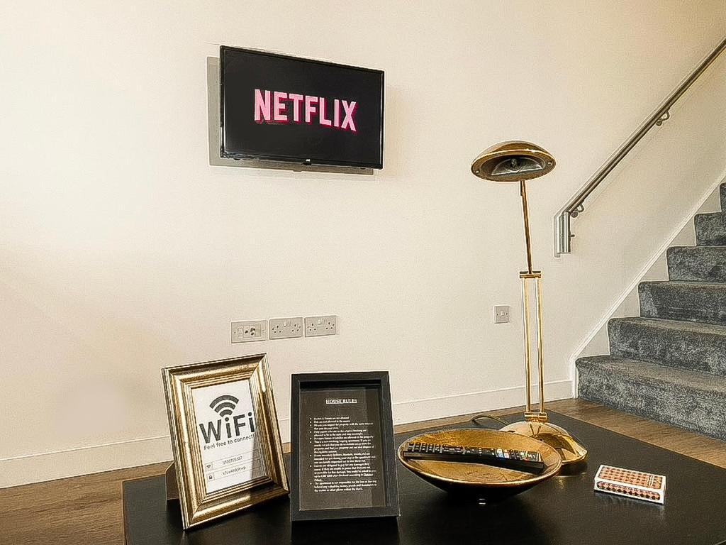Modern Luxury Serviced Duplex Apartments By Repose- 150 Metro Court, West Bromwich Dış mekan fotoğraf