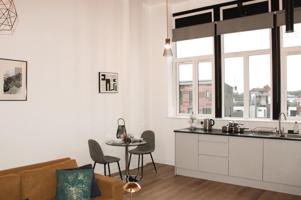 Modern Luxury Serviced Duplex Apartments By Repose- 150 Metro Court, West Bromwich Dış mekan fotoğraf