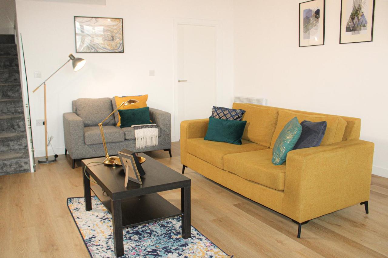 Modern Luxury Serviced Duplex Apartments By Repose- 150 Metro Court, West Bromwich Dış mekan fotoğraf